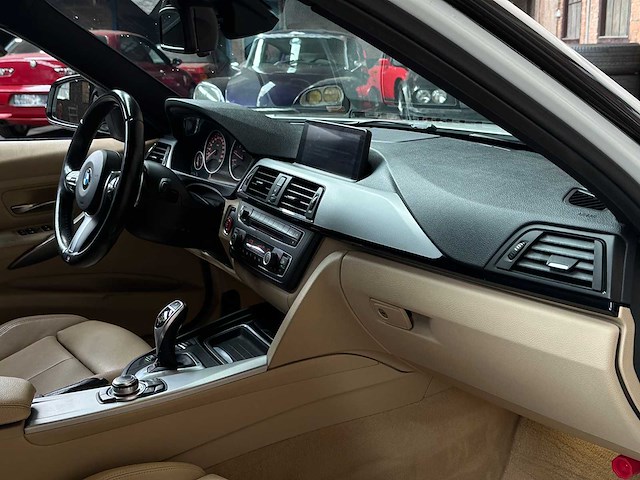 Bmw 335i activehybrid 3 306pk 2012, gbp-24-b - afbeelding 23 van  33