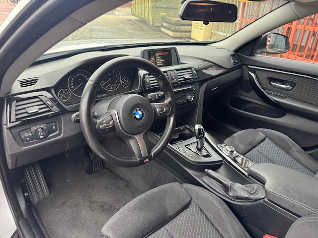 Bmw 4-serie gran coupé m4 420d cent exec 986 - afbeelding 17 van  25