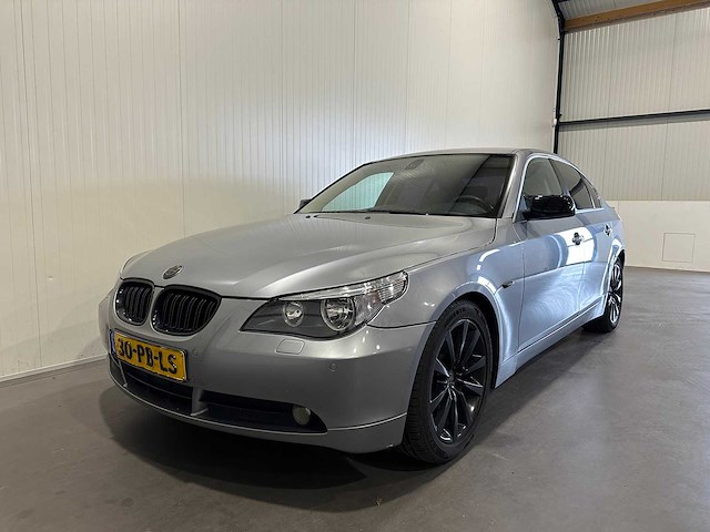 Bmw 5-serie 520i executive 30-pb-ls - afbeelding 1 van  26
