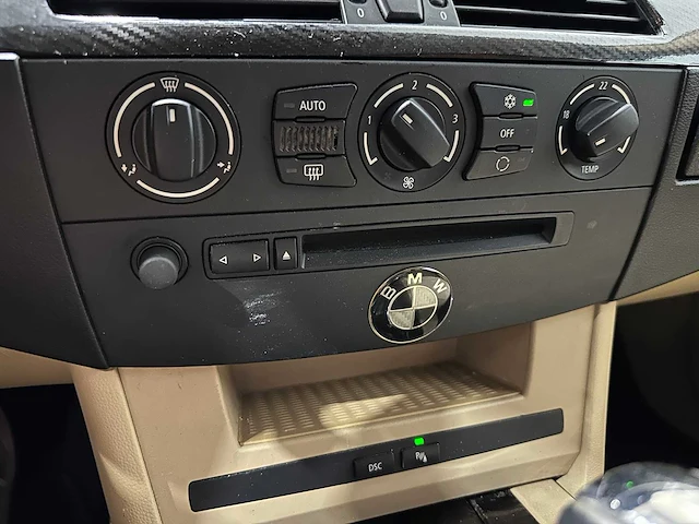 Bmw 5-serie 520i executive 30-pb-ls - afbeelding 9 van  24