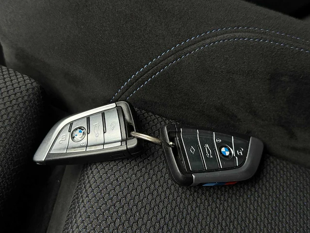 Bmw 5-serie 520i high executive | l-071-kz i - afbeelding 20 van  23