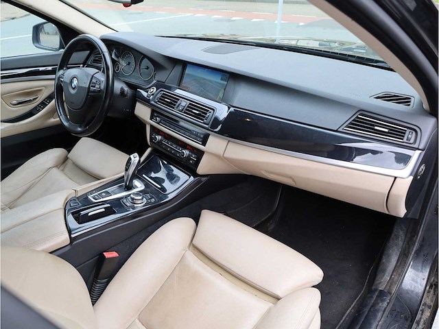 Bmw 5-serie 523i high executive 2010 automaat, 47-ngl-6 - afbeelding 6 van  35