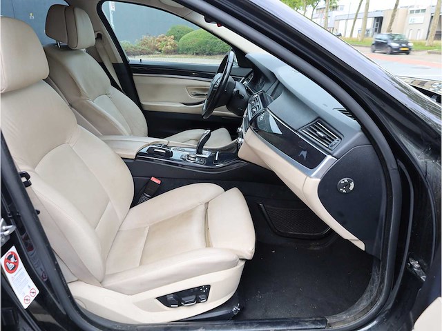 Bmw 5-serie 523i high executive 2010 automaat, 47-ngl-6 - afbeelding 16 van  35