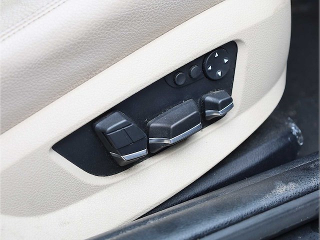 Bmw 5-serie 523i high executive 2010 automaat, 47-ngl-6 - afbeelding 18 van  35