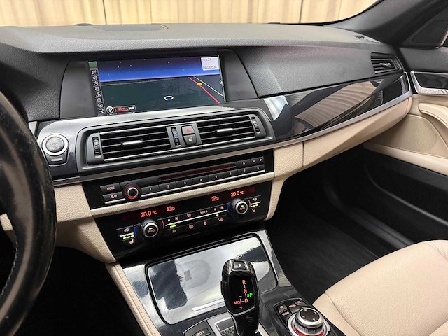 Bmw 5-serie 523i high executive 2011 - afbeelding 13 van  24