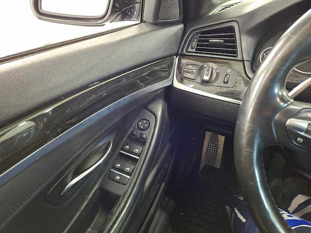 Bmw 5-serie 528i m sport edition high executive, k-055-bs - afbeelding 3 van  17