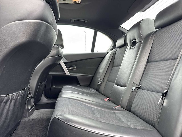 Bmw 5-serie 530i executive 2005 | 64-rr-ls - afbeelding 16 van  30