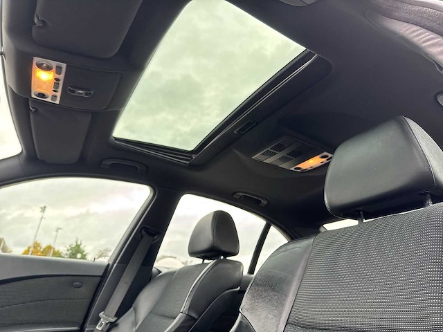 Bmw 5-serie 530i executive 2005 | 64-rr-ls - afbeelding 24 van  31
