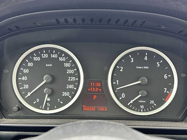 Bmw 5-serie 530i executive 2005 | 64-rr-ls - afbeelding 2 van  31