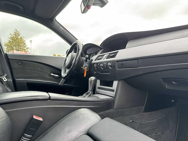 Bmw 5-serie 530i executive 2005 | 64-rr-ls - afbeelding 20 van  31
