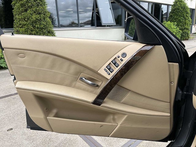 Bmw 5-serie 540i high executive 2006 | 92-sl-kk - afbeelding 15 van  25