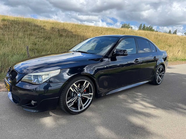 Bmw 5-serie m5 540i v8 spec edition high executive 47-sv-jj - afbeelding 23 van  34