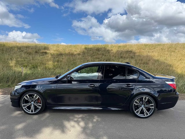Bmw 5-serie m5 540i v8 spec edition high executive 47-sv-jj - afbeelding 30 van  34