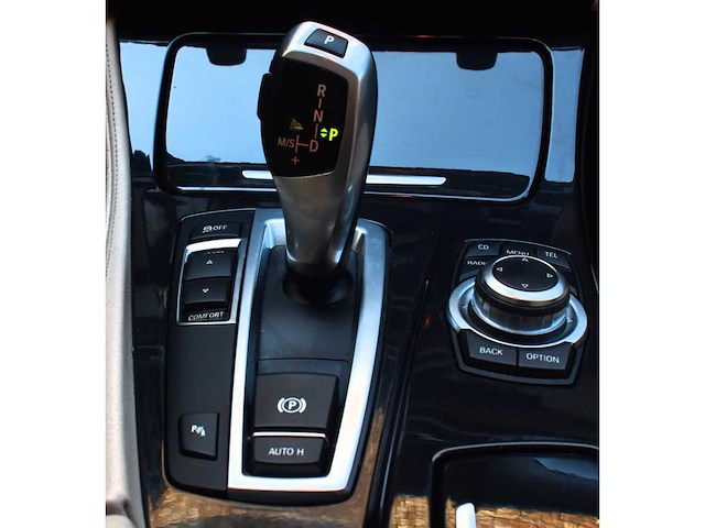 Bmw 5-serie touring 520d high executive 2012 - afbeelding 16 van  30