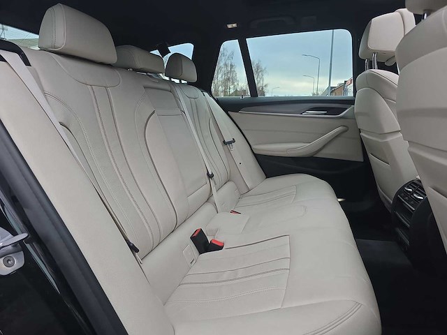 Bmw 5-serie touring 520d high executive 2018 | sf-013-z - afbeelding 29 van  44
