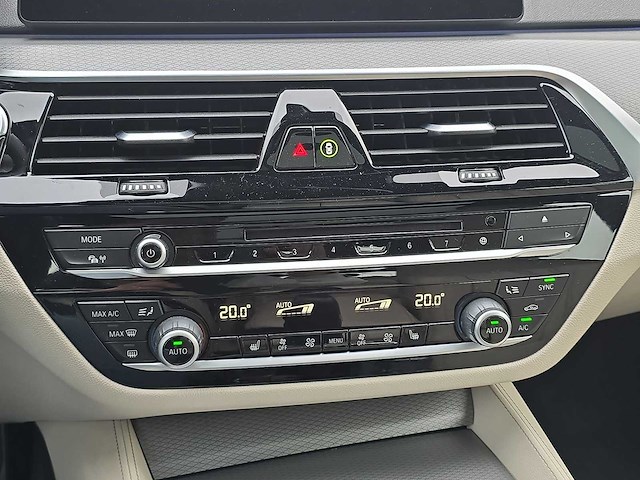 Bmw 5-serie touring 520d high executive 2018 | sf-013-z - afbeelding 12 van  28