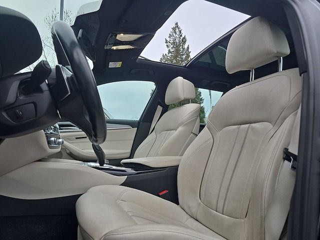 Bmw 5-serie touring 520d high executive 2018 | sf-013-z - afbeelding 34 van  43