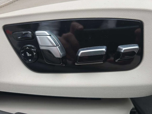 Bmw 5-serie touring 520d high executive 2018 | sf-013-z - afbeelding 38 van  44