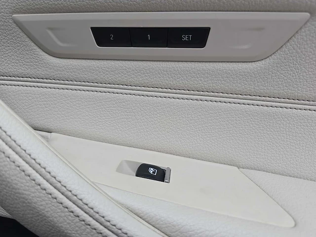 Bmw 5-serie touring 520d high executive 2018 | sf-013-z - afbeelding 39 van  44