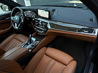 Bmw 5-serie touring 520i high exe 2018 | sf-445-p iaw - afbeelding 17 van  34