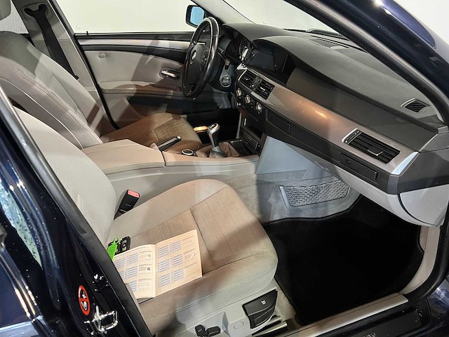 Bmw 5-serie touring 523i , 83-xn-jx - afbeelding 14 van  17