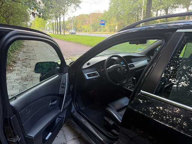 Bmw 5-serie touring 525d business exec.station automaat, 35-rv-hp - afbeelding 9 van  12
