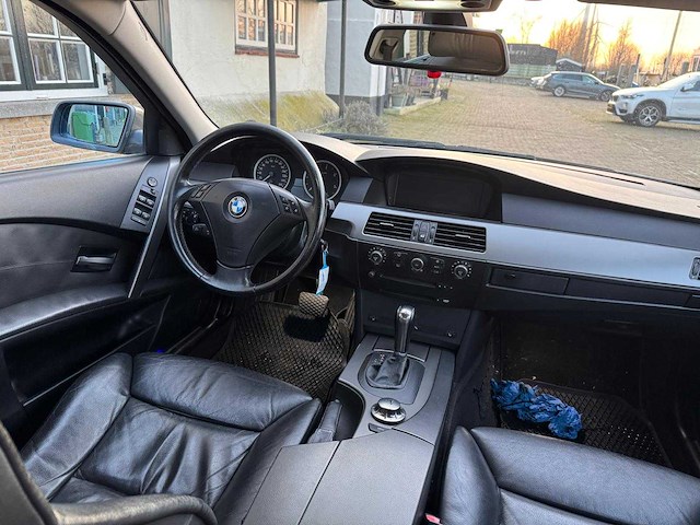 Bmw 5-serie touring 525d high executive 34-rj-fp - afbeelding 4 van  18