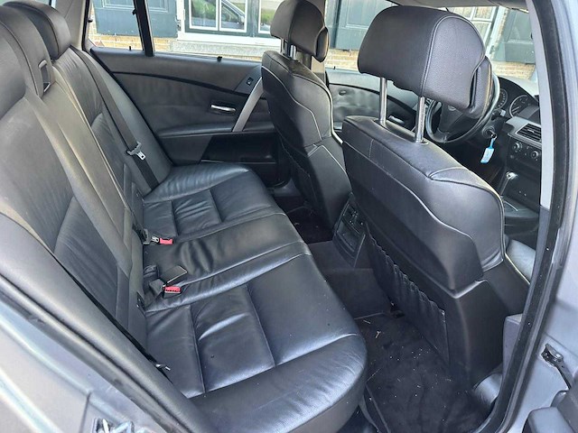 Bmw 5-serie touring 525d high executive 34-rj-fp - afbeelding 17 van  18