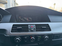 Bmw 5-serie touring 525d high executive 34-rj-fp - afbeelding 16 van  18