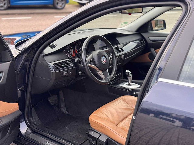 Bmw 5-serie touring 525i, 20-jbg-8 - afbeelding 2 van  17