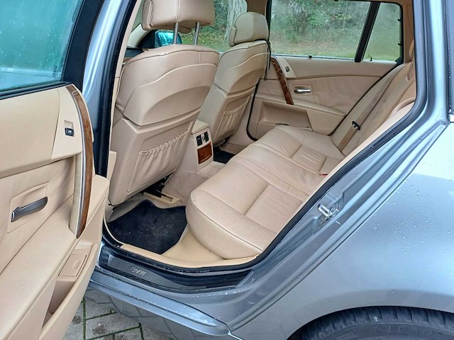 Bmw 5-serie touring 525i high executive, 13-px-nv - afbeelding 13 van  23
