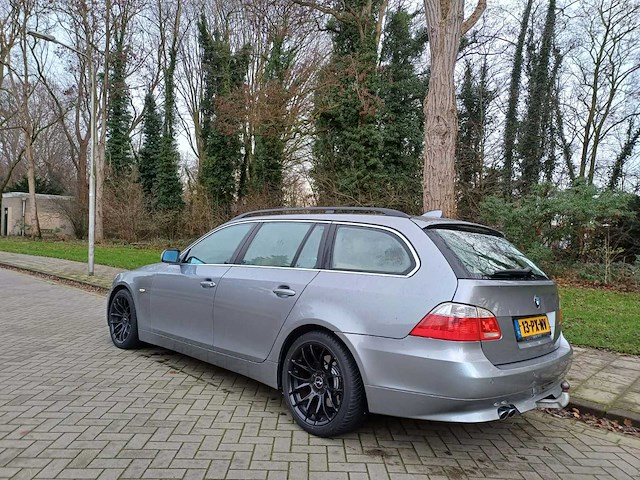 Bmw 5-serie touring 525i high executive, 13-px-nv - afbeelding 24 van  29