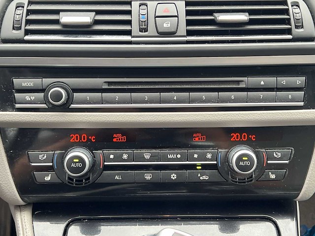 Bmw 5-serie touring 528i high exec m-sport | 89-tlg-4 - afbeelding 16 van  35