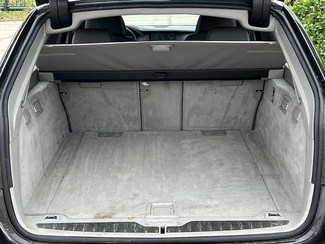 Bmw 5-serie touring 528i high exec m-sport | 89-tlg-4 - afbeelding 32 van  35