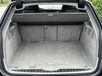 Bmw 5-serie touring 528i high exec m-sport | 89-tlg-4 - afbeelding 32 van  35