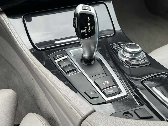 Bmw 5-serie touring 528i high exec m-sport | 89-tlg-4 - afbeelding 19 van  36