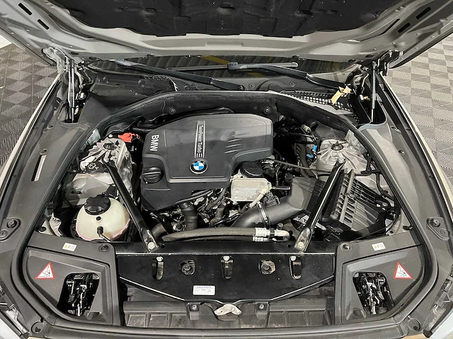Bmw 5-serie touring 528i upgrade edition, 87-xsh-8 - afbeelding 8 van  19