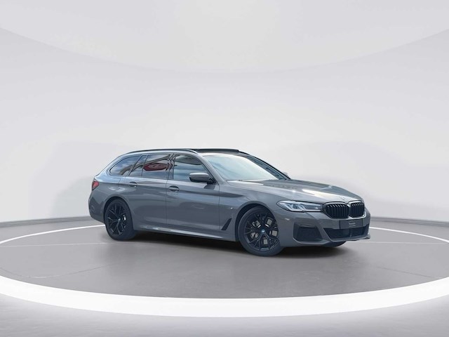 Bmw 5-serie touring 530e business edition+ m-sport 2022 | p-056-bt - afbeelding 23 van  36