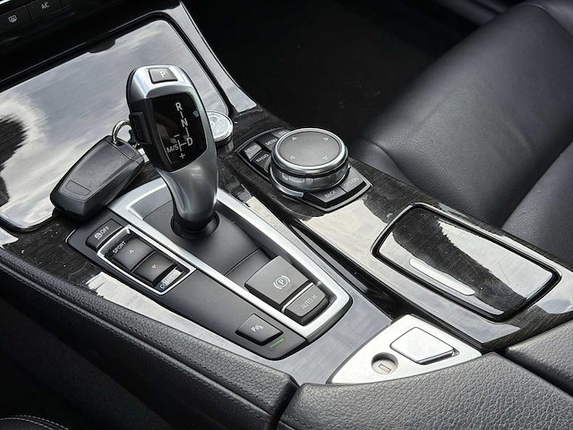 Bmw 5-serie touring 535d m sport he | jkh-89-v i - afbeelding 17 van  34
