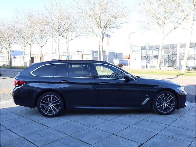Bmw 5-serie touring 540i xd business edition plus automaat 2021, s-205-kf - afbeelding 32 van  35