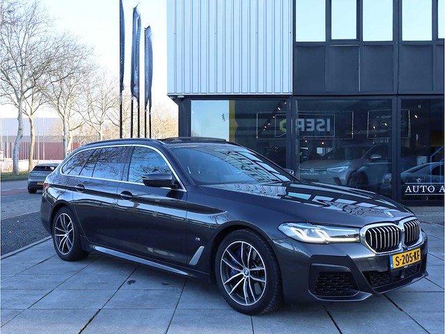 Bmw 5-serie touring 540i xd business edition plus automaat 2021, s-205-kf - afbeelding 33 van  35