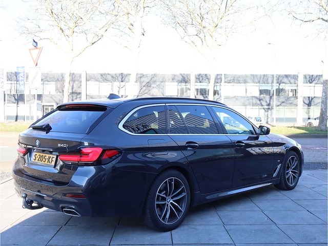 Bmw 5-serie touring 540i xd business edition plus automaat 2021, s-205-kf - afbeelding 31 van  35