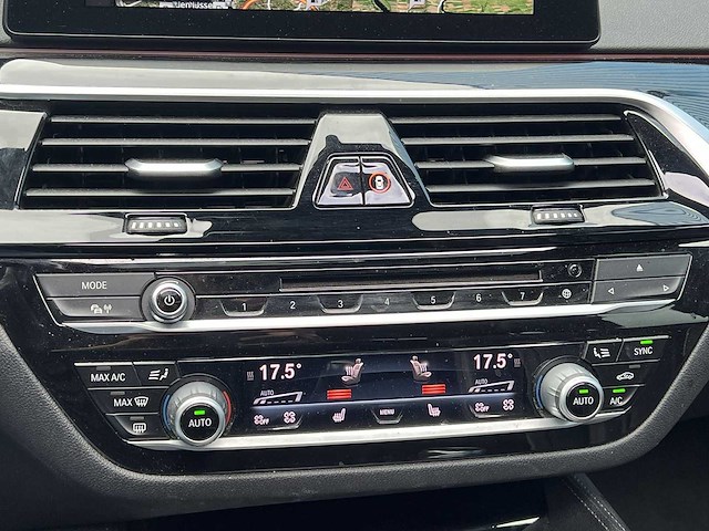 Bmw 5-serie touring 540i xdrive high executive| rx-593-g - afbeelding 17 van  40