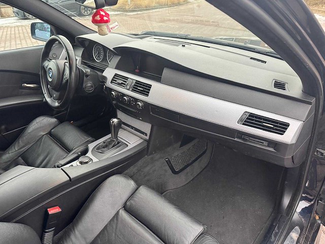 Bmw 5-serie touring m535d 272pk m-styling 42-xd-vt - afbeelding 2 van  18