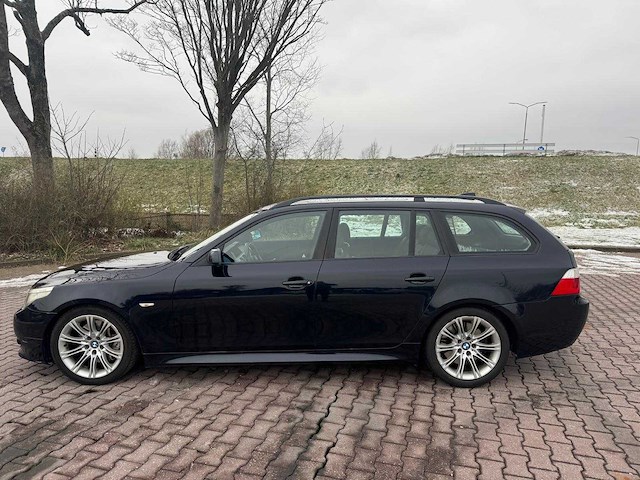 Bmw 5-serie touring m535d 272pk m-styling 42-xd-vt - afbeelding 18 van  18