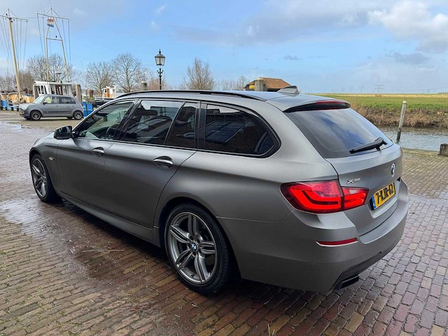 Bmw 5-serie touring m550xd 7-kjr-62 - afbeelding 24 van  36