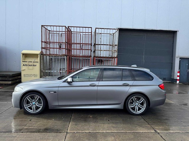 Bmw 5-serie touring m550xd 7-kjr-62 - afbeelding 34 van  36