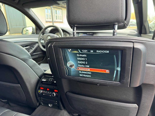 Bmw 5-serie touring m550xd 7-kjr-62 - afbeelding 21 van  36