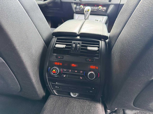 Bmw 5-serie touring m550xd; 7-kjr-62 - afbeelding 10 van  36