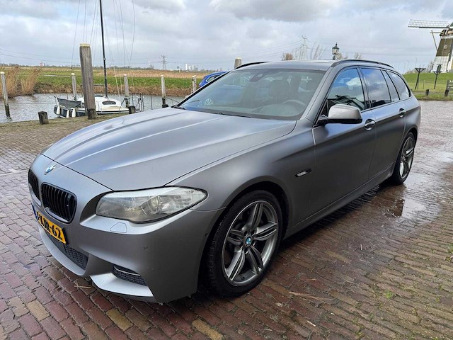 Bmw 5-serie touring m550xd; 7-kjr-62 - afbeelding 22 van  36
